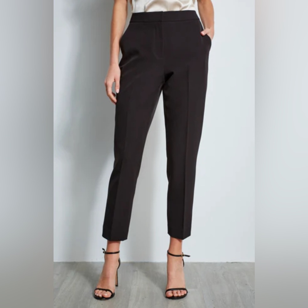 Like new! Worn once. Elie Tahari Slim Pants